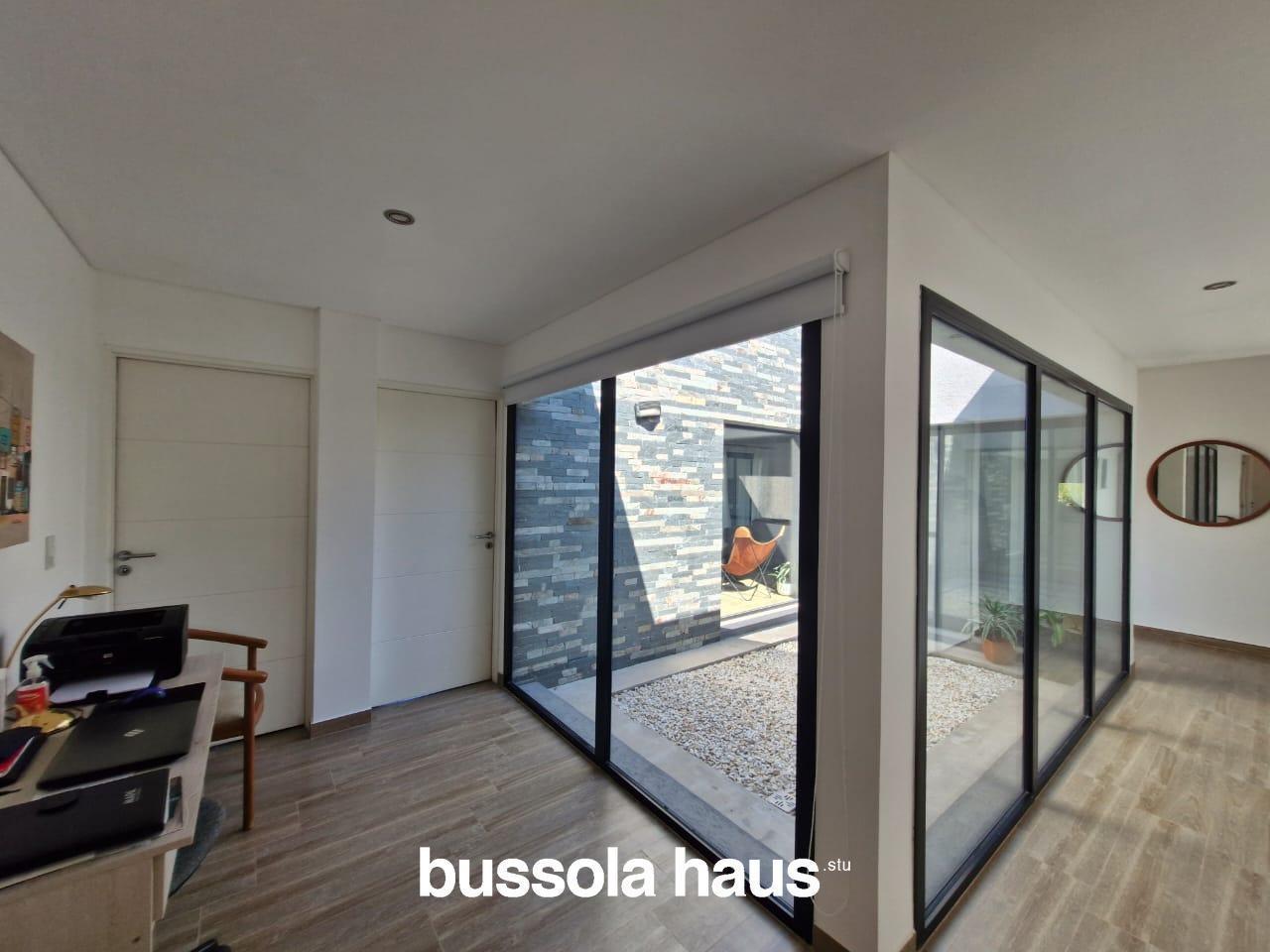 Foto de Casa en venta 4 dormitorios El Canton Islas a espejo de agua, imagen 3