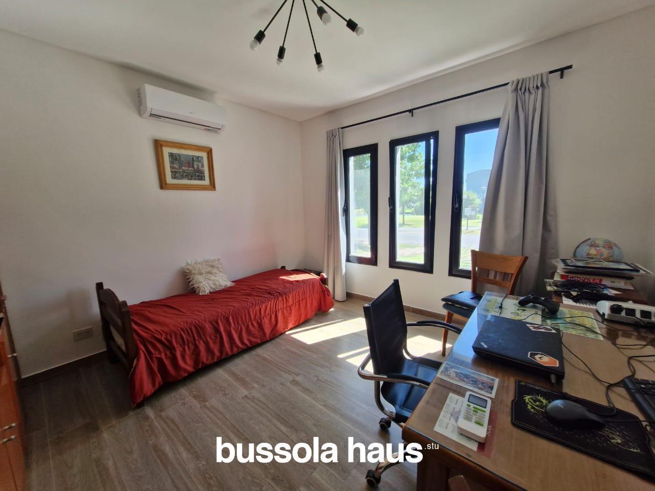 Foto de Casa en venta 4 dormitorios El Canton Islas a espejo de agua, imagen 2