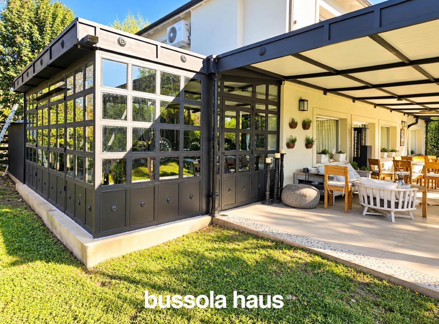 Foto de Casa en venta de 8 ambientes y pileta en Lomas de Fátima Pilar, imagen 3