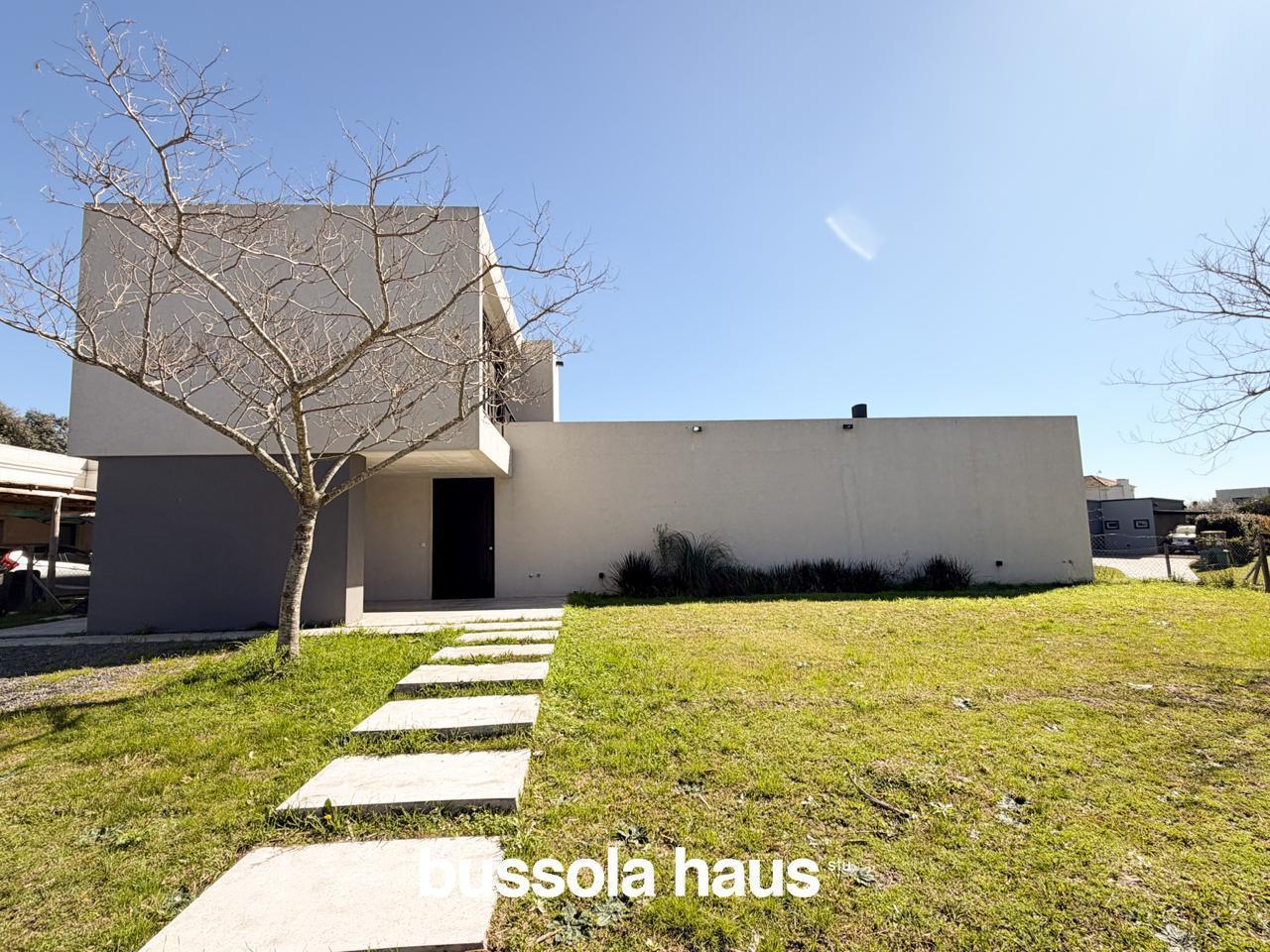 Foto de Casa en venta 3 dormitorios lote interno en San Matias Escobar, imagen 1