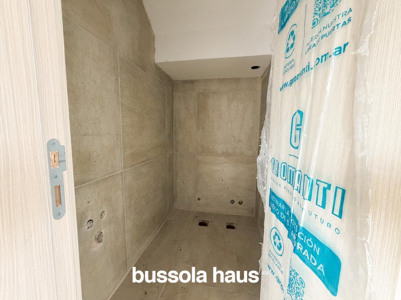 Foto de Casa en venta 3 dormitorios pileta y amarra lote interno en Vila Marina, imagen 4
