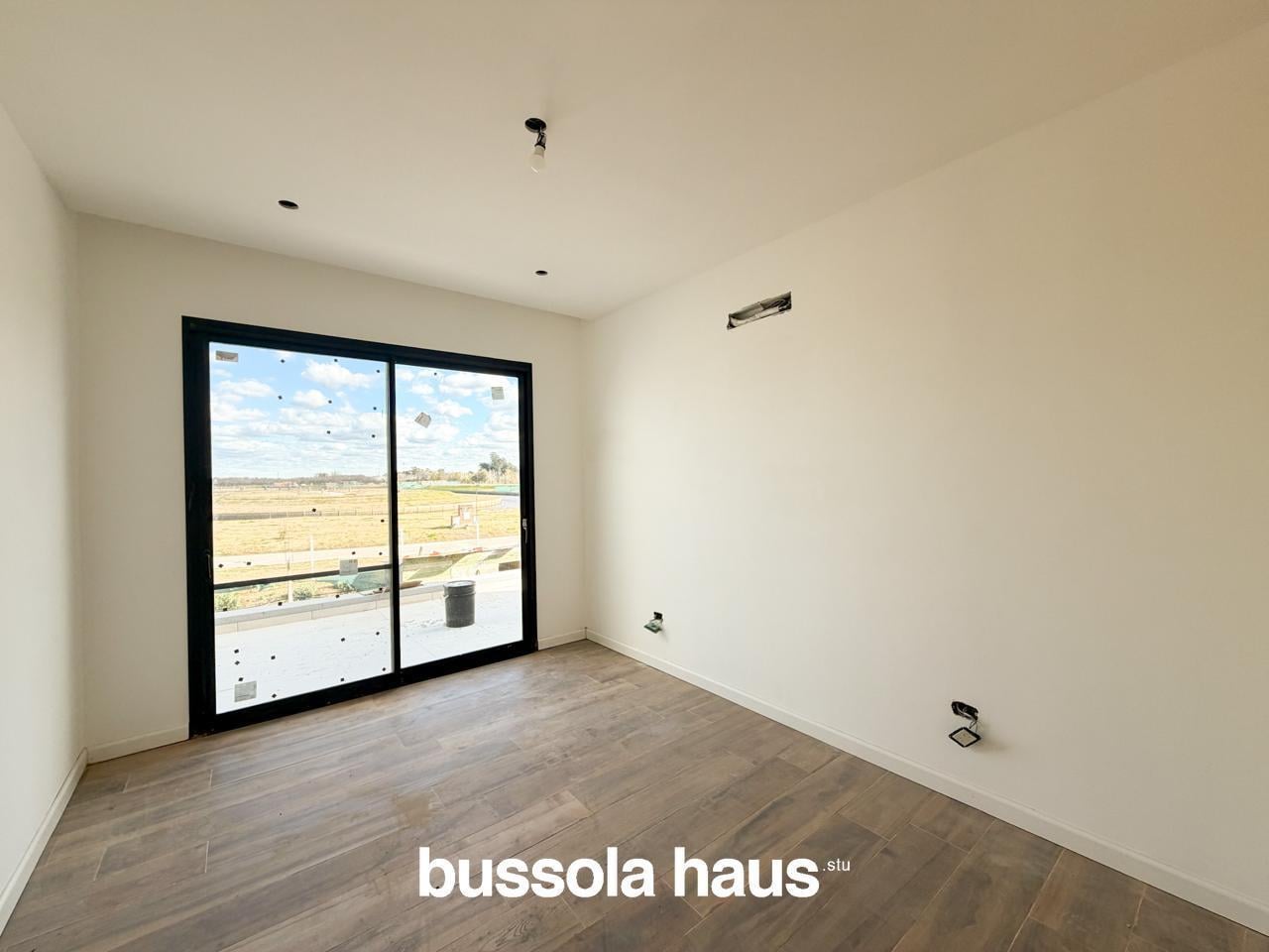 Foto de Casa en venta 3 dormitorios pileta y amarra lote interno en Vila Marina, imagen 5
