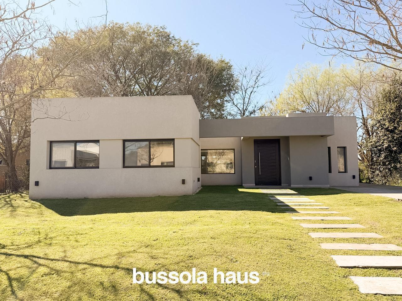 Foto de Casa en venta 3 dormitorios en una planta lote interno en San Matias, imagen 1