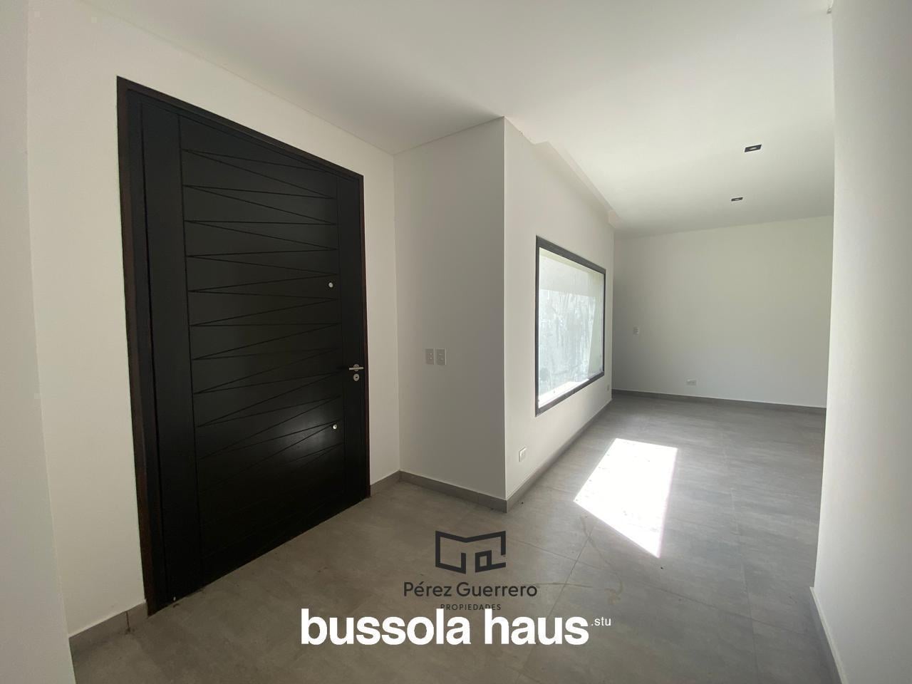 Foto de Casa en venta 3 dormitorios en una planta lote interno en San Matias, imagen 3