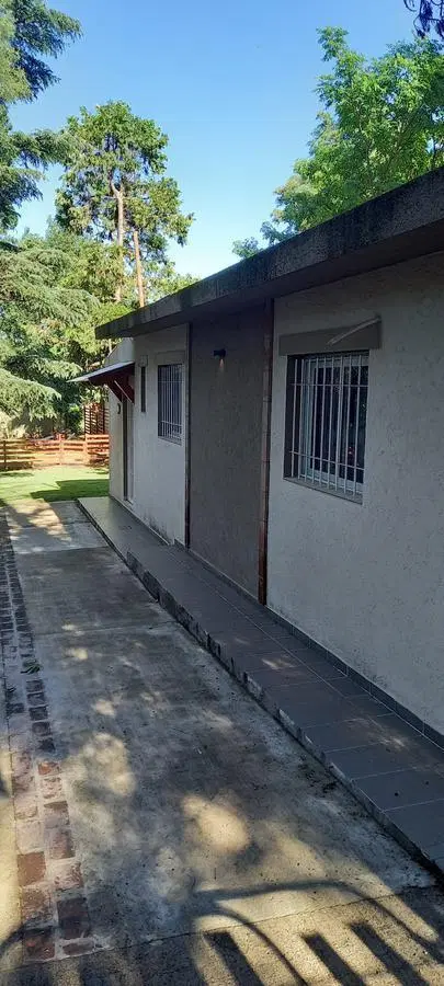 Complejo de 3 departamentos a mts del rio 5