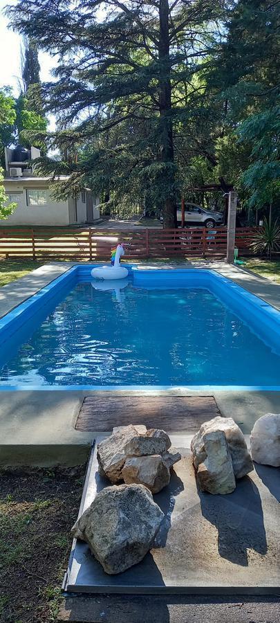 Complejo de 3 departamentos a mts del rio