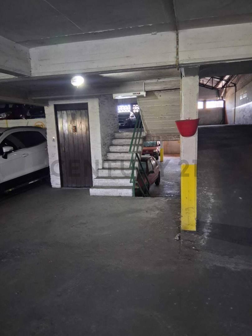 Foto de Cochera en venta en Lanus, imagen 2