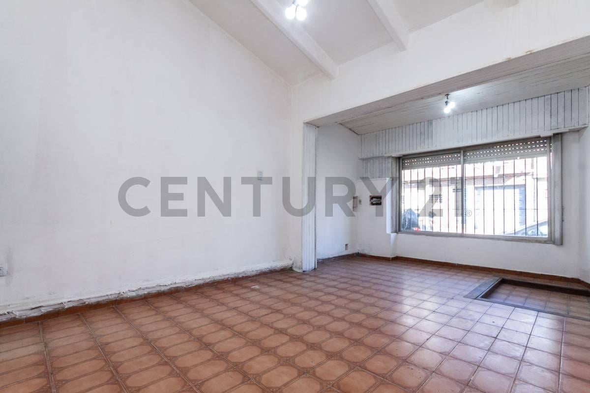VENTA PH AL FRENTE CON PATIO EN QUILMES