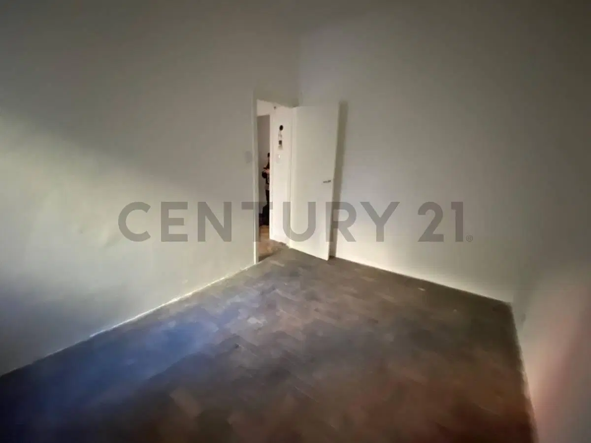 Alquiler Departamento 2 ambientes con terraza propia 5