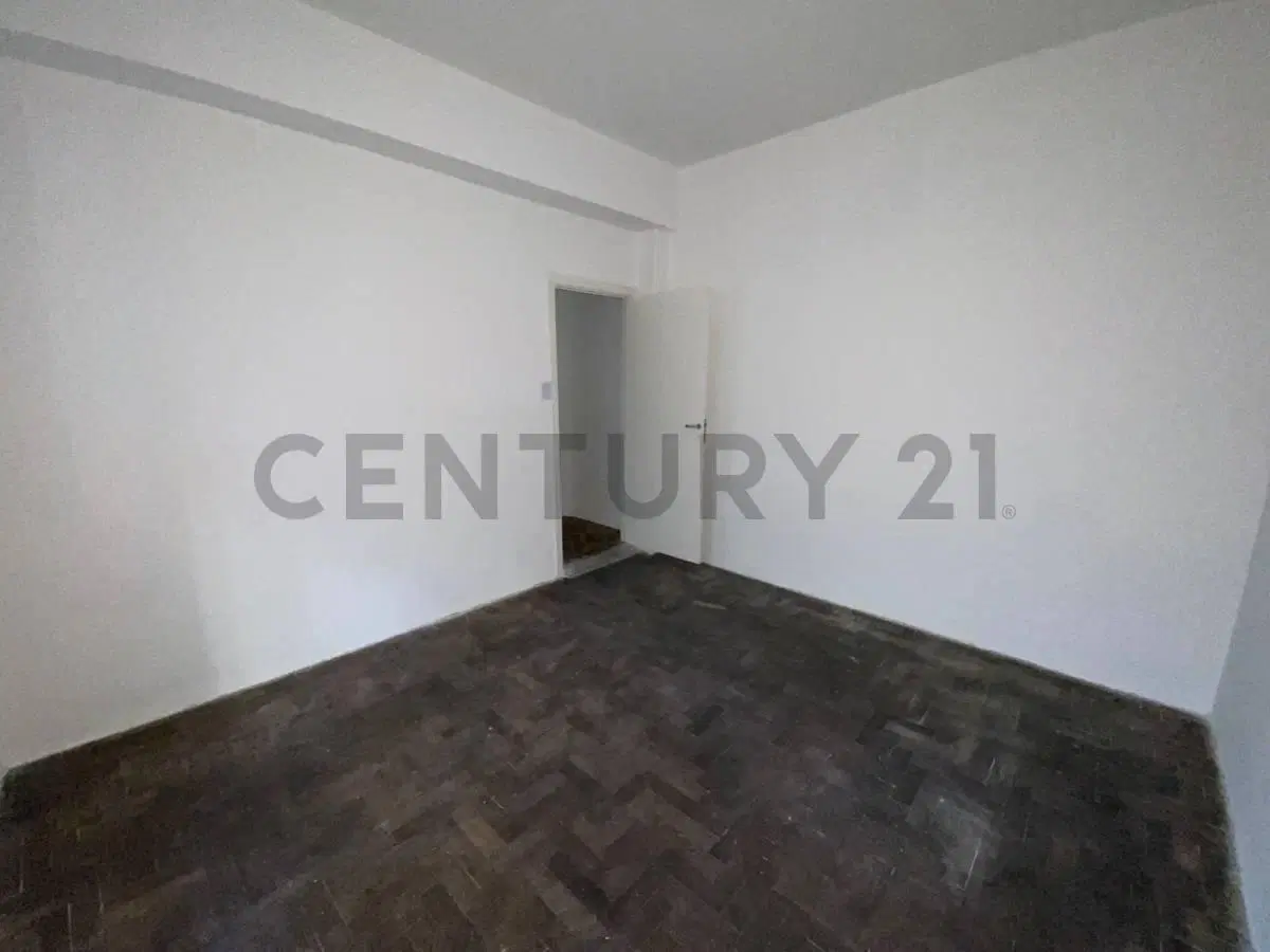 Alquiler Departamento 2 ambientes con terraza propia 4