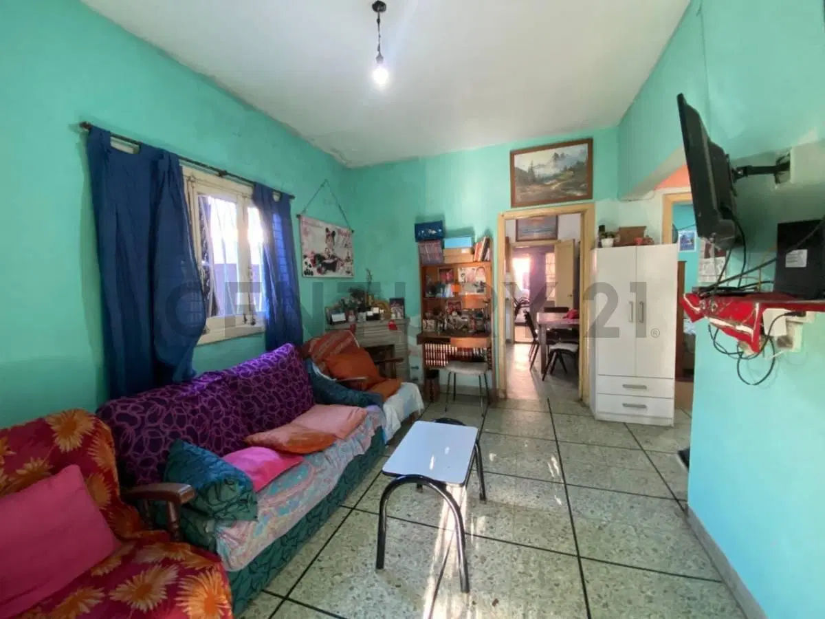 CASA 3 AMBIENTES EN VENTA EN TEMPERLEY 2