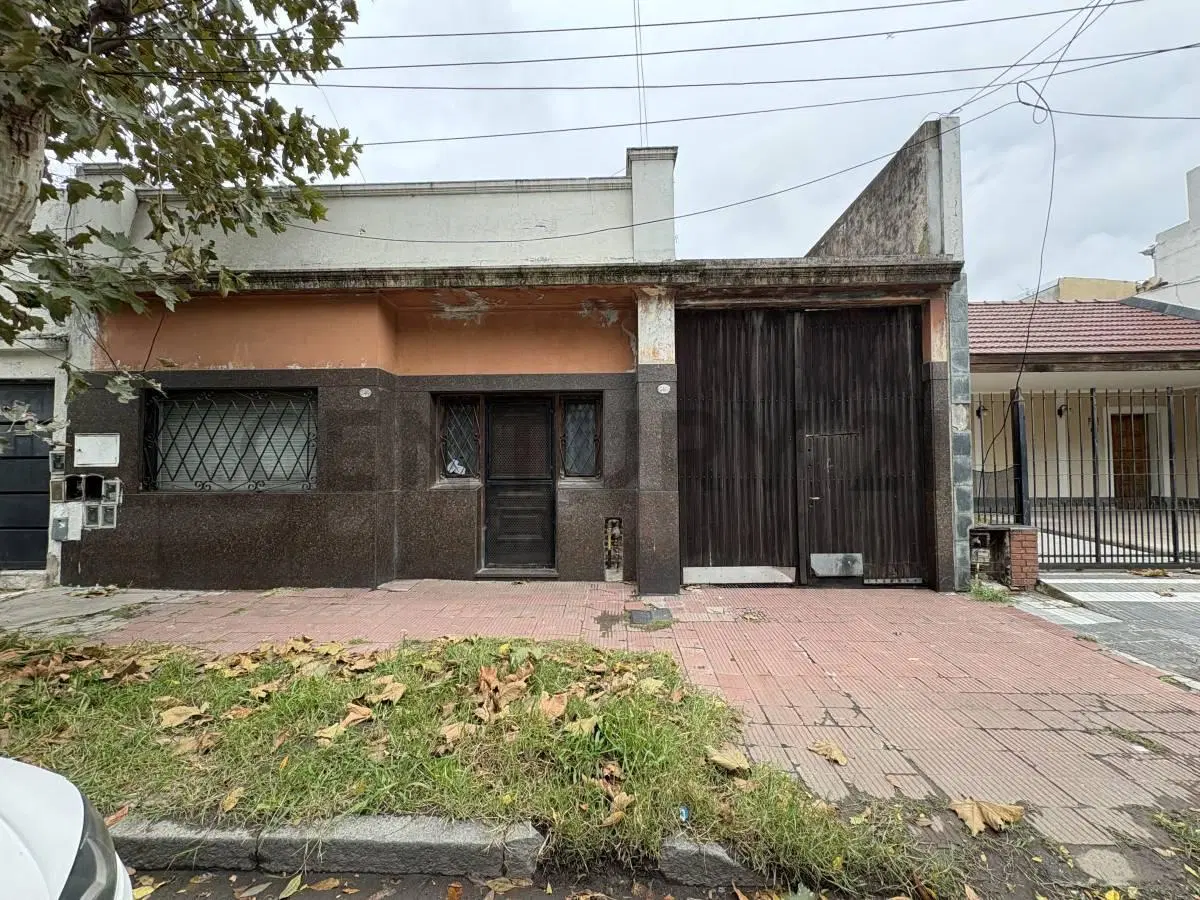 Terreno 485m2 con 2 ph a refaccionar en venta - Piñeyro, Avellaneda 5