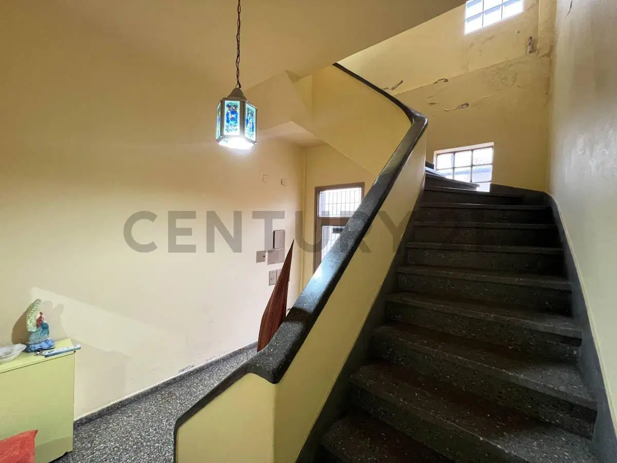 Galpon o Local mas 2 casas de 3 ambientes en Planta Alta en San Andres 4