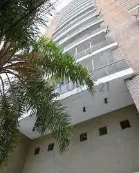 ALQUILER – DEPTO. 3 AMBIENTES C/BALCÓN CORRIDO – PISO 11 AL FRENTE CON COCHERA Y BAULERA 2