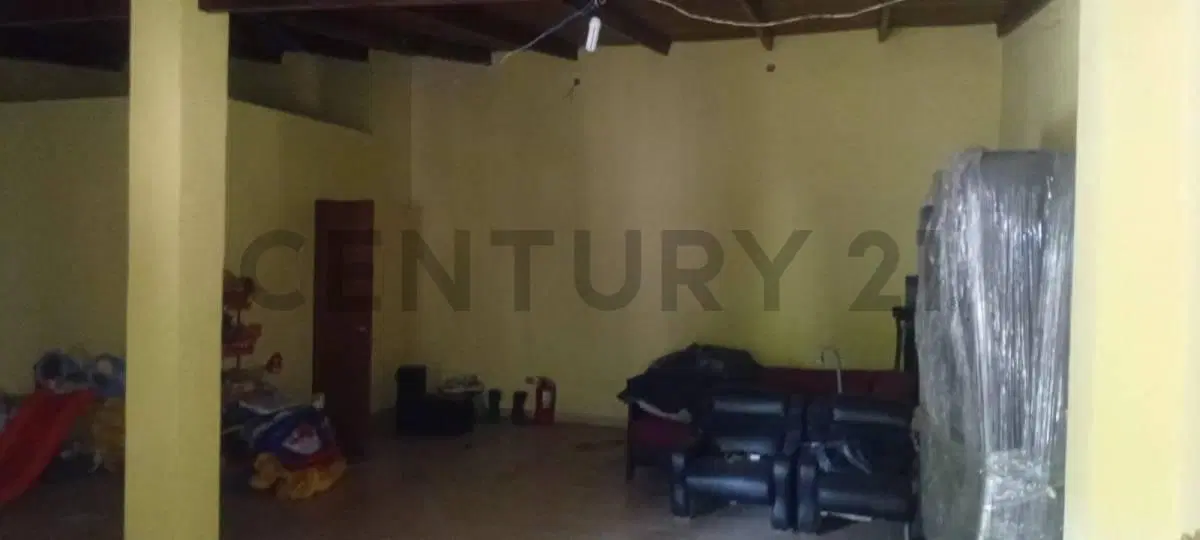 Casa  a reciclar + terreno en venta en Remedios de Escalada 2