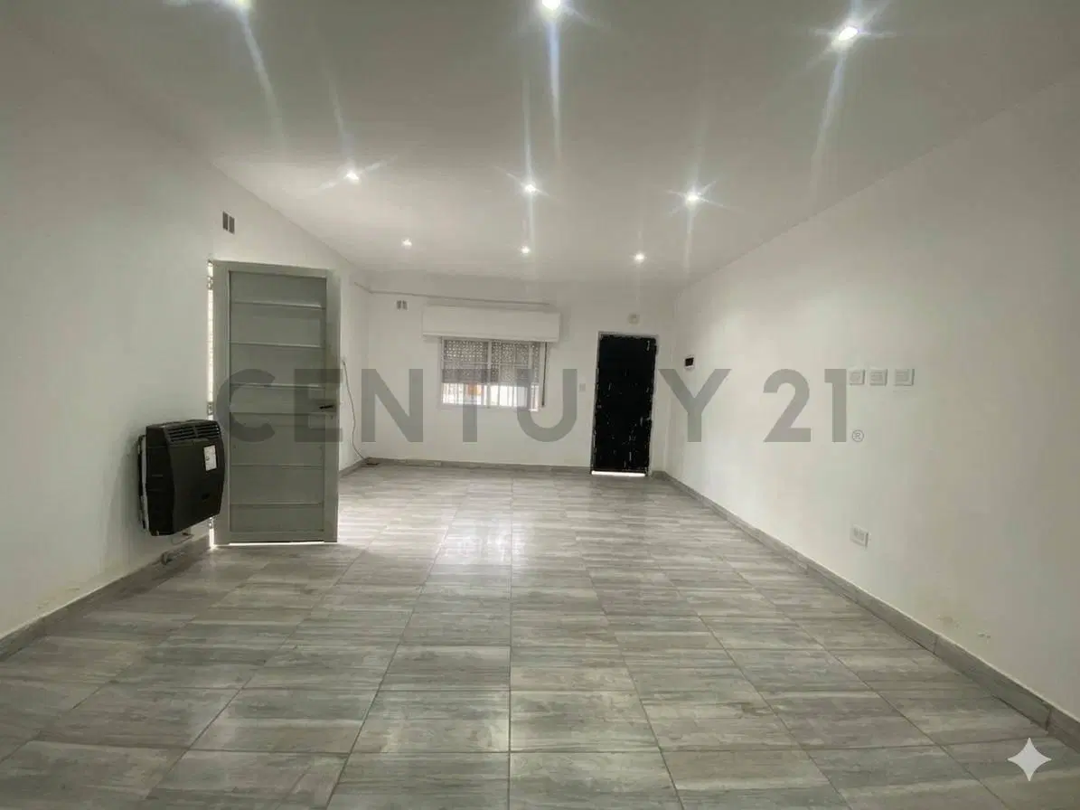 ???? Monoambiente a Estrenar con Patio Privado de 42 m² en Valentín Alsina 3