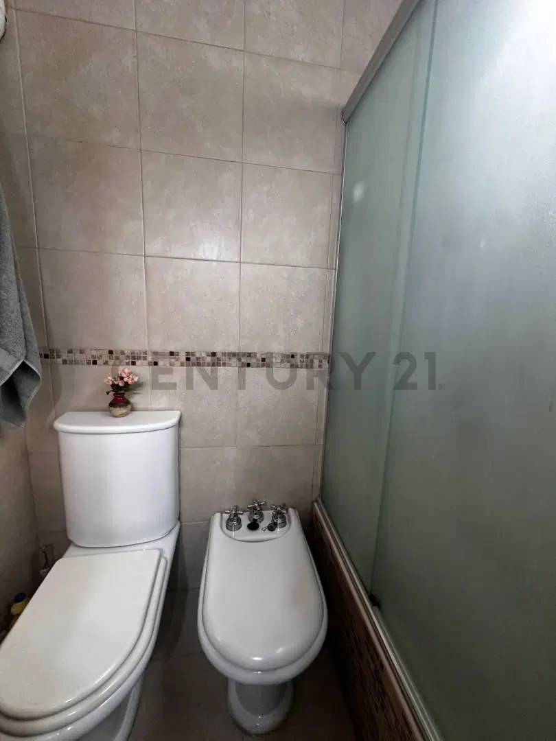 VENTA CASA +LOTE VARELA 8
