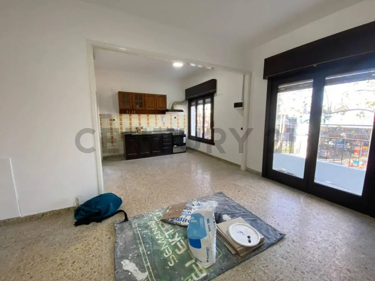 DEPARTAMENTO 2 AMBIENTES CON BALCON EN ALQUILER 3