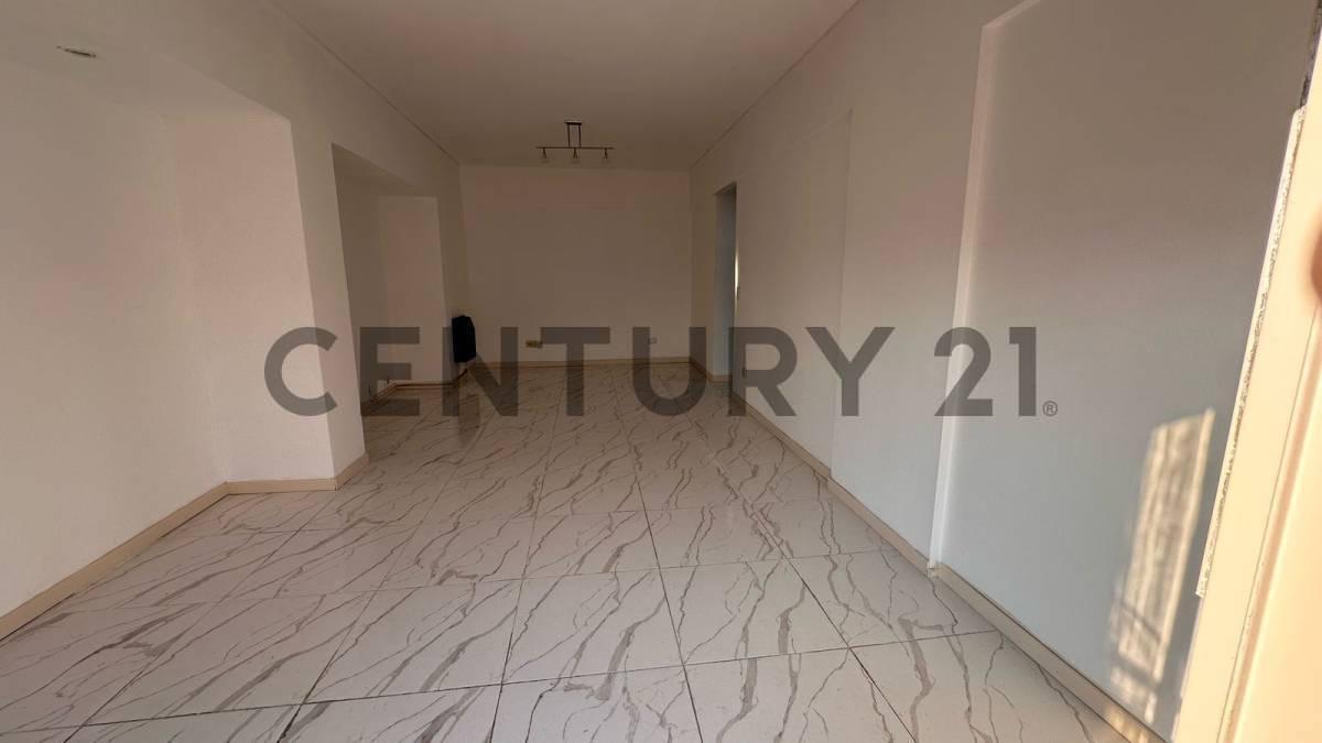 Departamento 4 ambientes en alquiler, Quilmes.