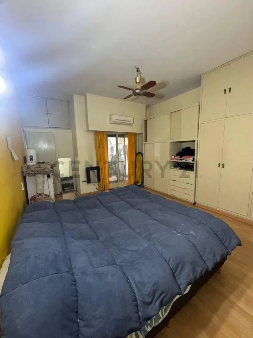 VENTA DE CASA 5 AMBIENTES CON PISCINA EN TURDERA 2