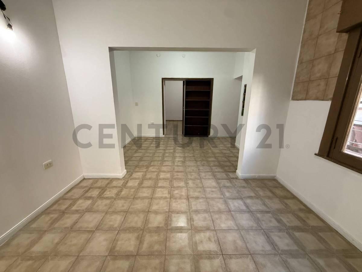Foto de VENTA PH 3 AMBIENTES EN PLANTA BAJA LANUS OESTE, imagen 2