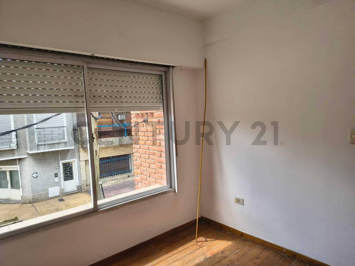 Foto de Alquiler 3 Ambientes sin expensas - Lanus Oeste, imagen 2