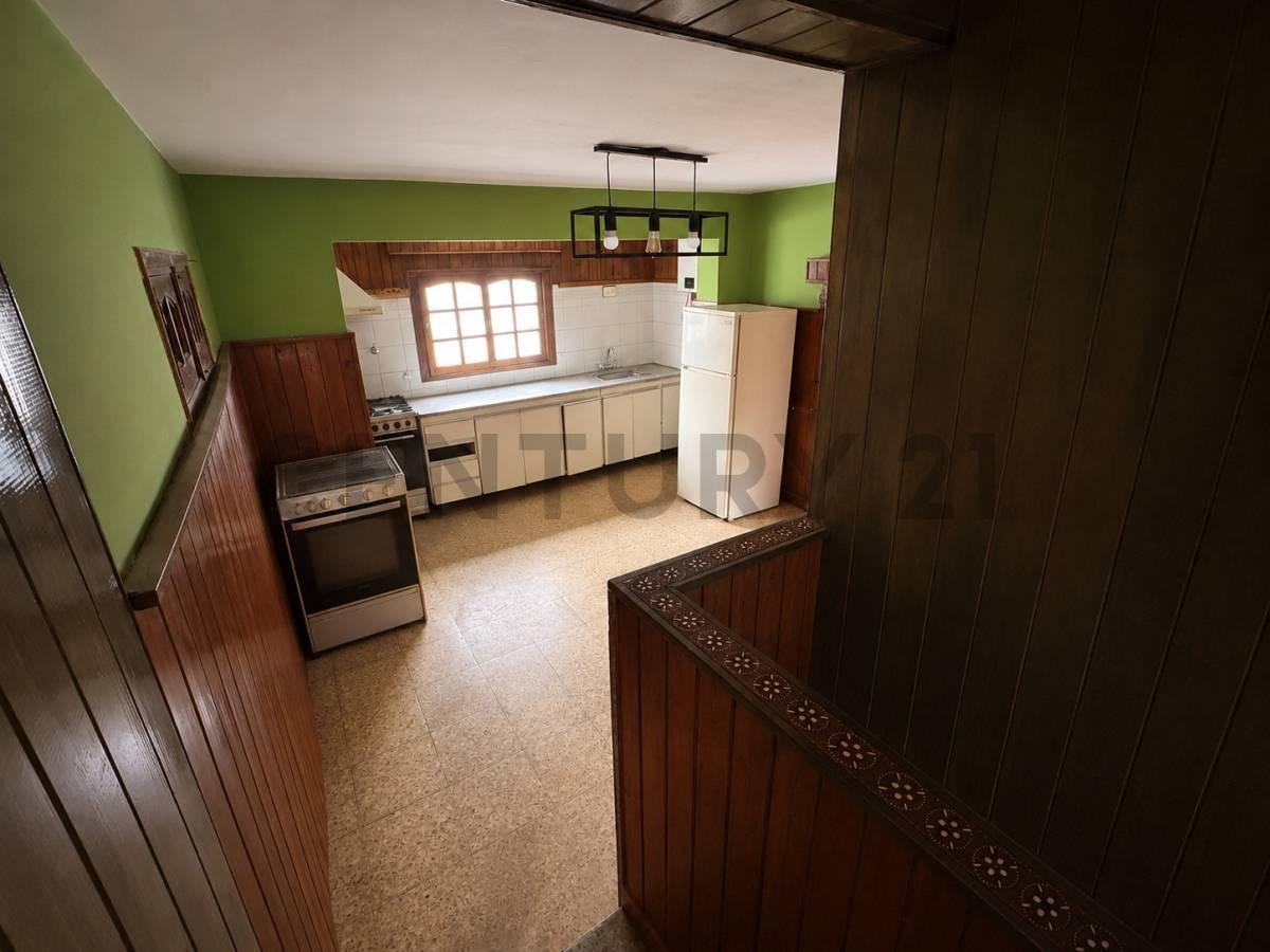 Foto de PH 4 Ambientes en Primer Piso con Terraza, Balcón y Lavadero – Remedios, imagen 3