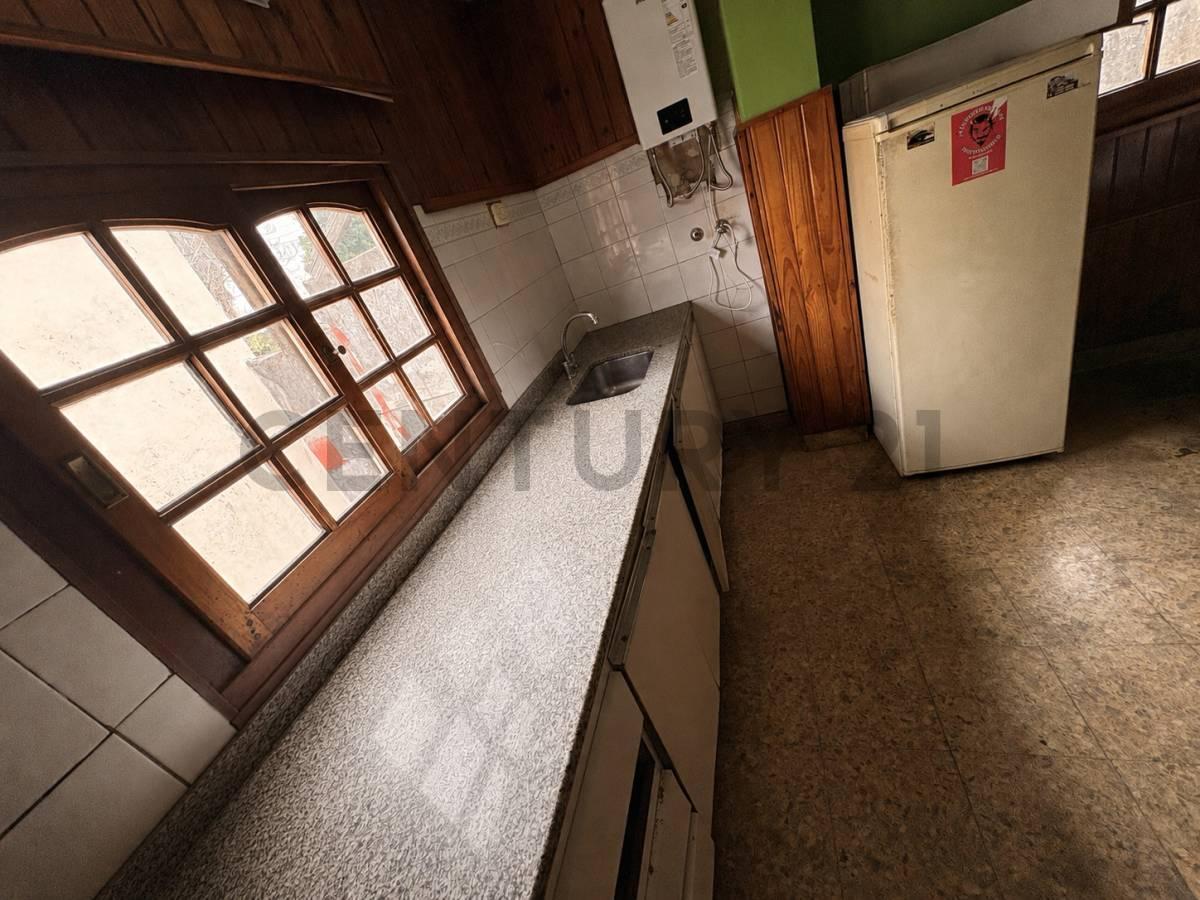 Foto de PH 4 Ambientes en Primer Piso con Terraza, Balcón y Lavadero – Remedios, imagen 4