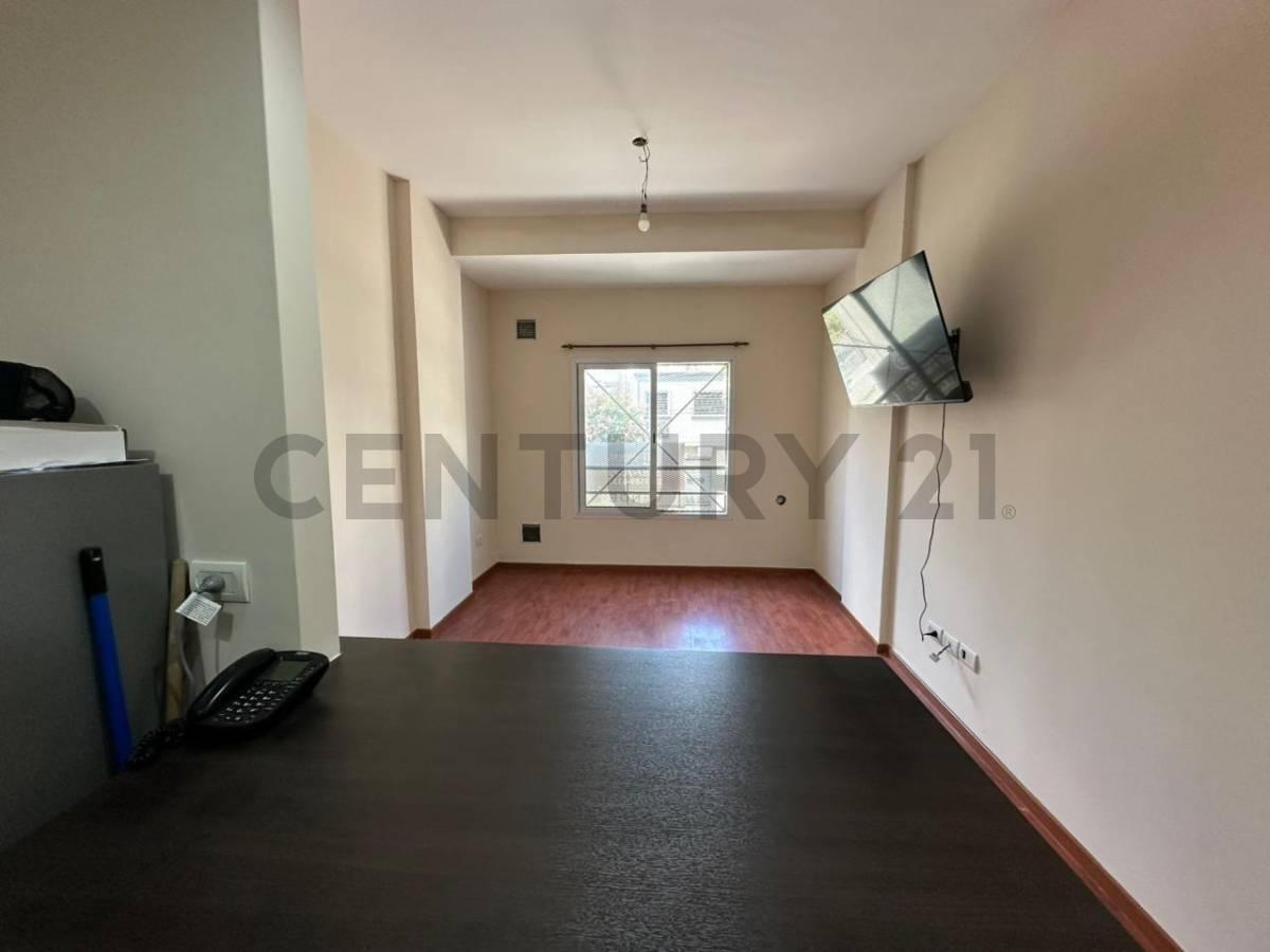 Foto de ALQUILER Imperdible Monoambiente con Cochera - Ubicación Premium en, imagen 1