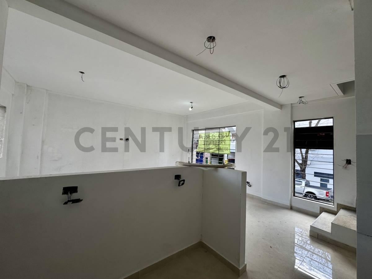 Foto de Venta de triplex a estrenar de 3 ambientes, AV. Belgrano 5669, Wilde., imagen 2