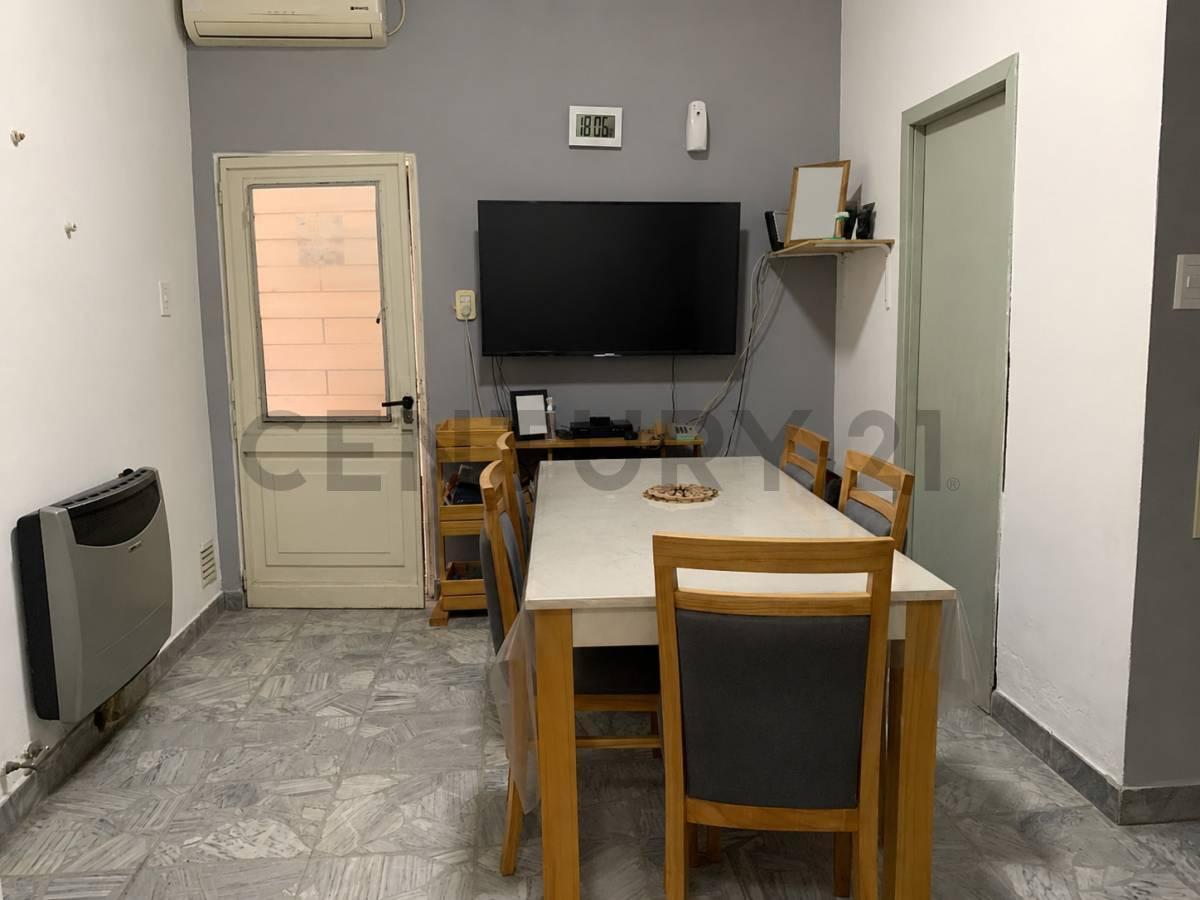 Foto de Casa 3 ambientes con local en venta, imagen 1