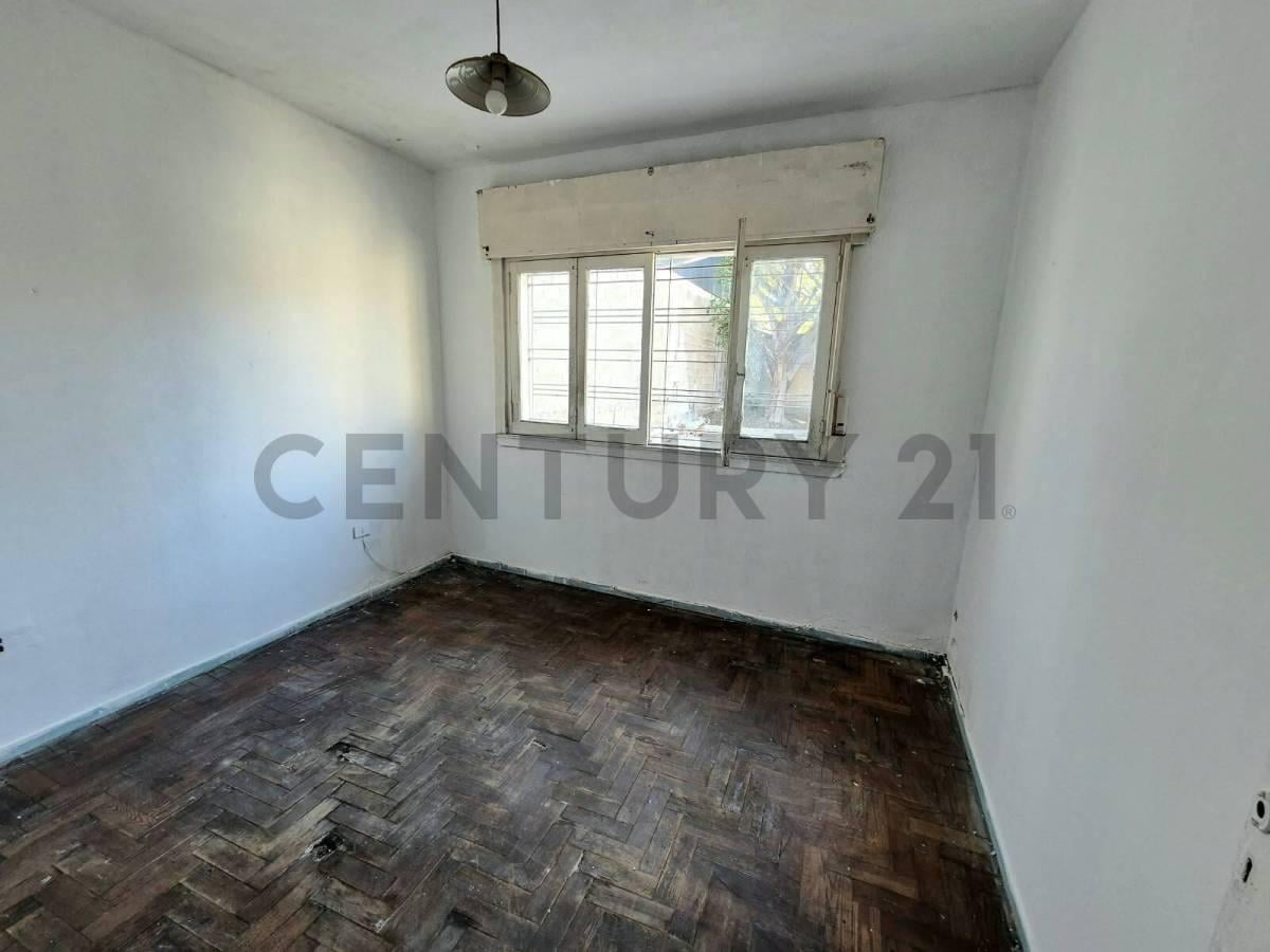 Foto de Venta PH 3 ambientes con patio Lanús oeste, a refaccionar., imagen 5
