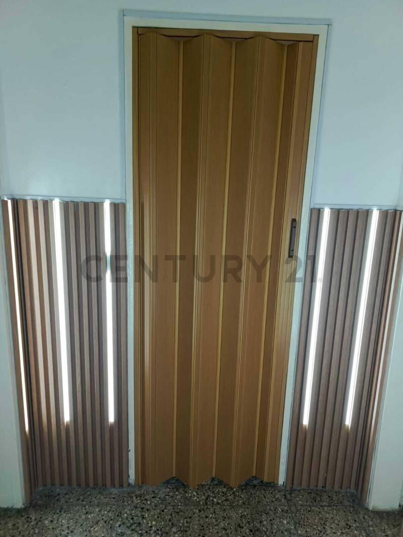 Foto de VENTA CASA 3 AMBIENTES CON COCHERA, imagen 5