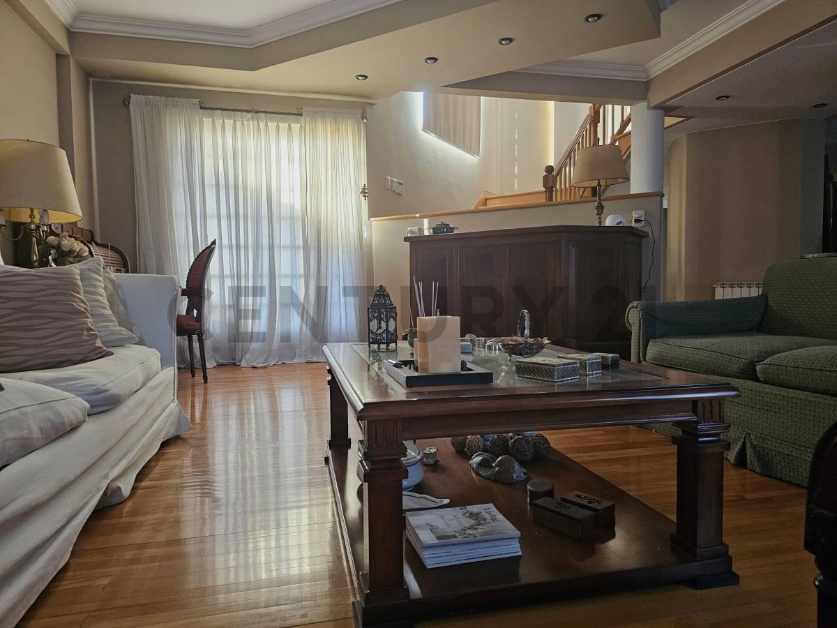 Foto de EXCLUSIVA CASA 6 AMBIENTES CON DETALLES DE CATEGORIA EN VILLA BALLESTER, imagen 2