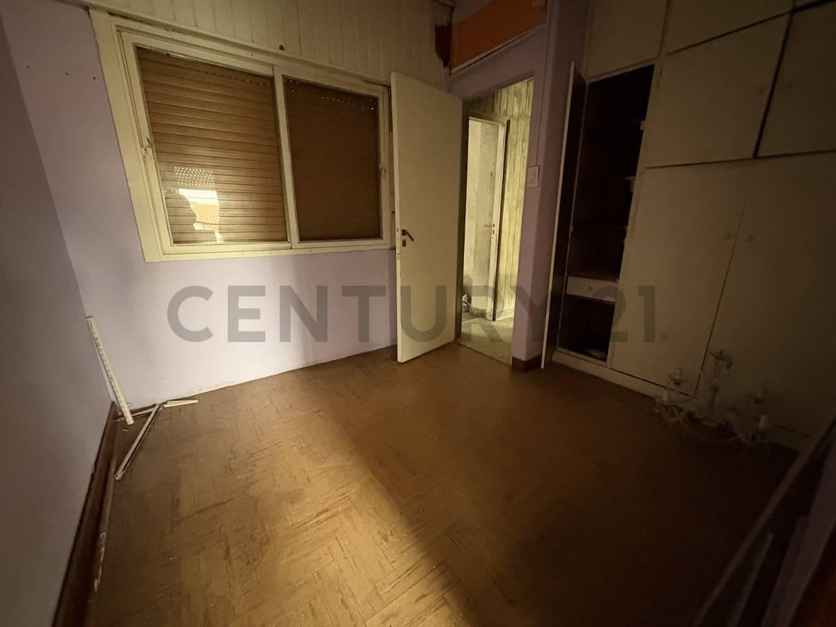 Foto de PH 4 Ambientes en Primer Piso con Terraza, Balcón y Lavadero – Remedios, imagen 5