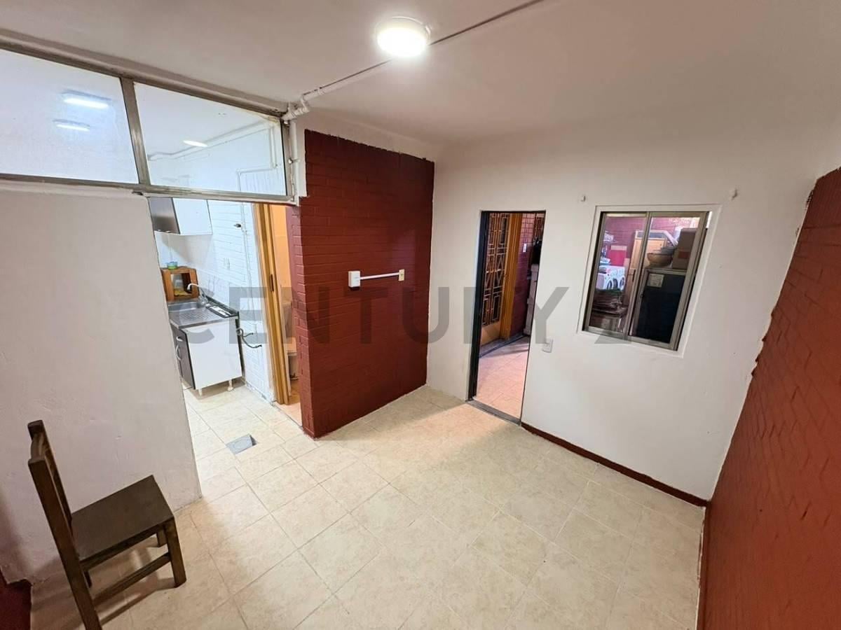 Foto de 2 AMBIENTES LUMINOSO – SIN EXPENSAS – TERRAZA Y PARRILLA COMPARTIDA, imagen 2