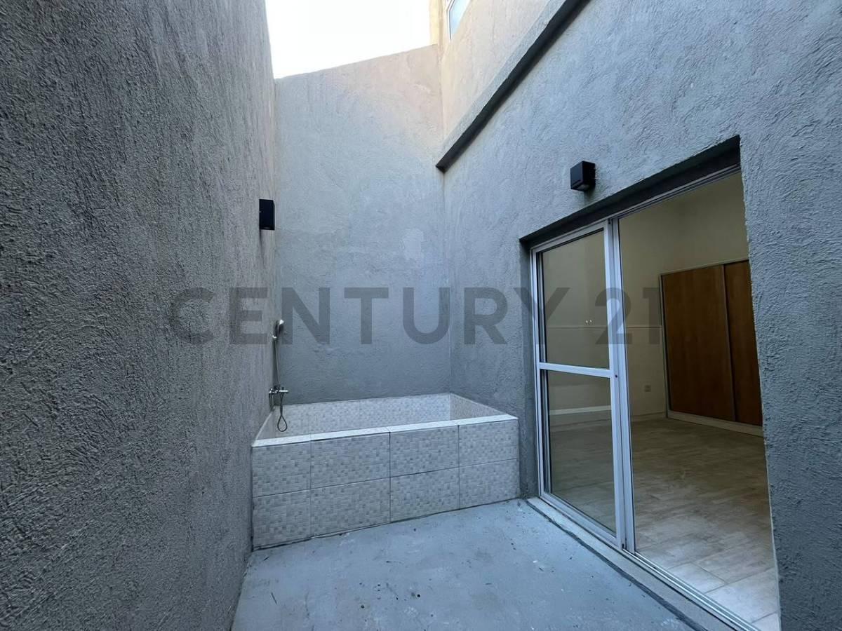 Foto de VENTA DE PH 2 AMBIENTES EN PLANTA BAJA EN LANUS ESTE, imagen 3