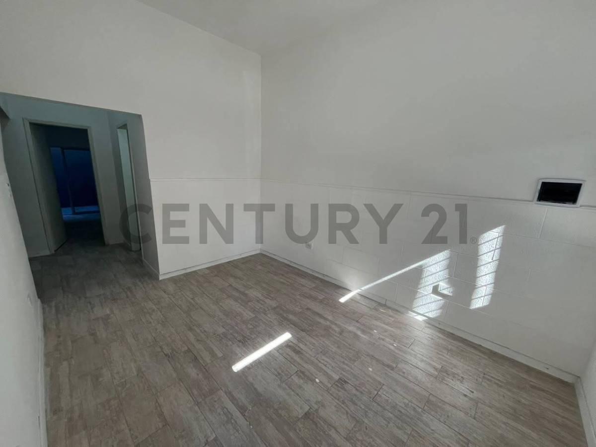Foto de VENTA DE PH 2 AMBIENTES EN PLANTA BAJA EN LANUS ESTE, imagen 5