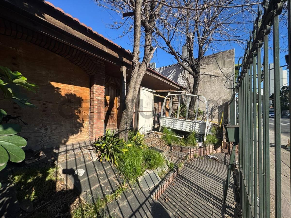 Foto de Casa en venta 6 ambientes, Banfield., imagen 1