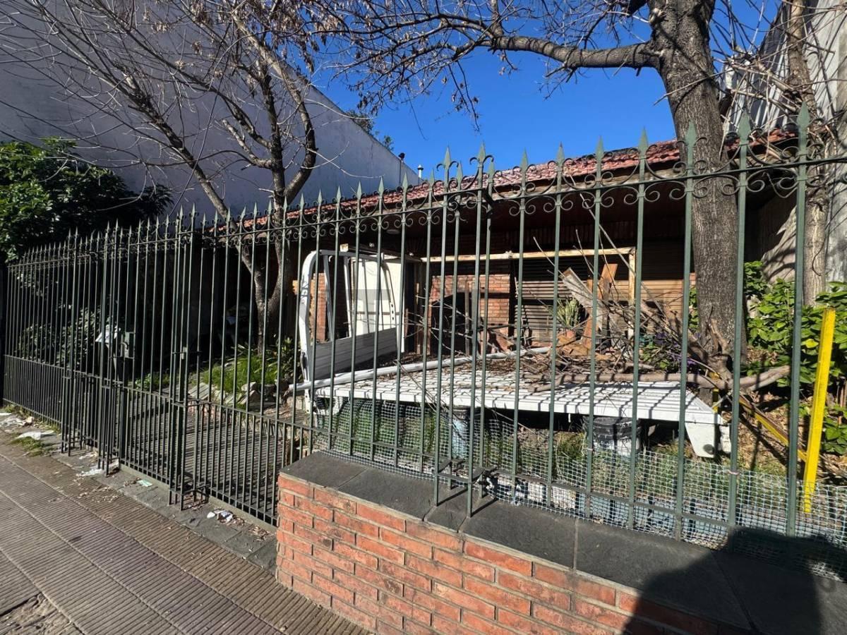 Foto de Casa en venta 6 ambientes, Banfield., imagen 2