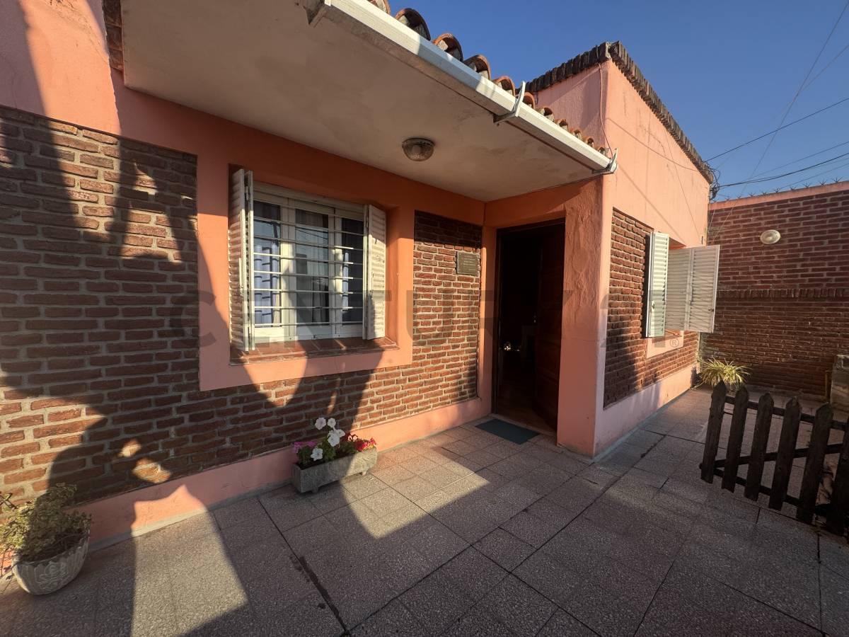 Foto de Casa en venta 4 ambientes, Calypole, imagen 3
