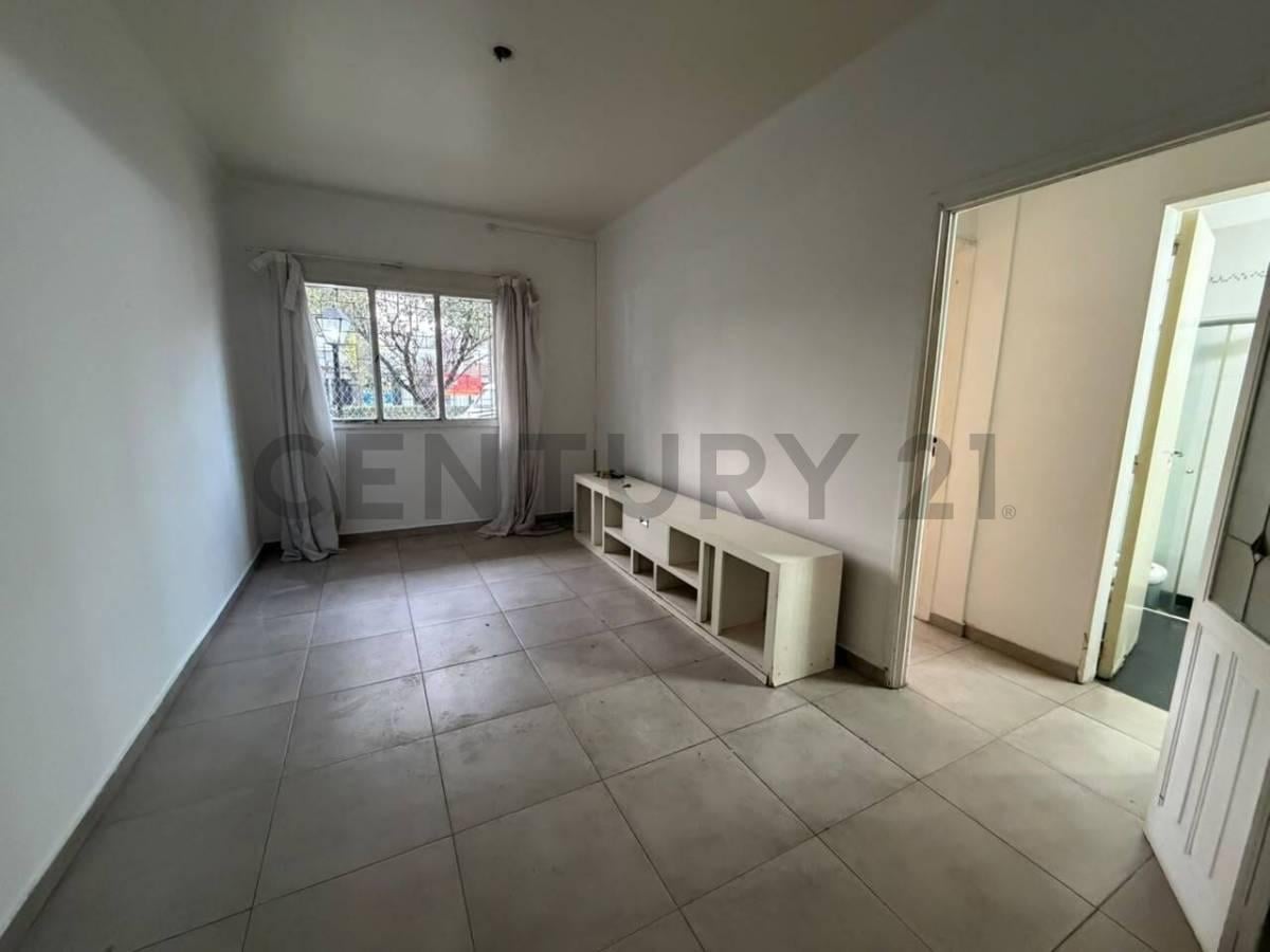 Foto de VENTA DEPARTAMENTO 3 AMBIENTES EN LOMAS DE ZAMORA, imagen 1