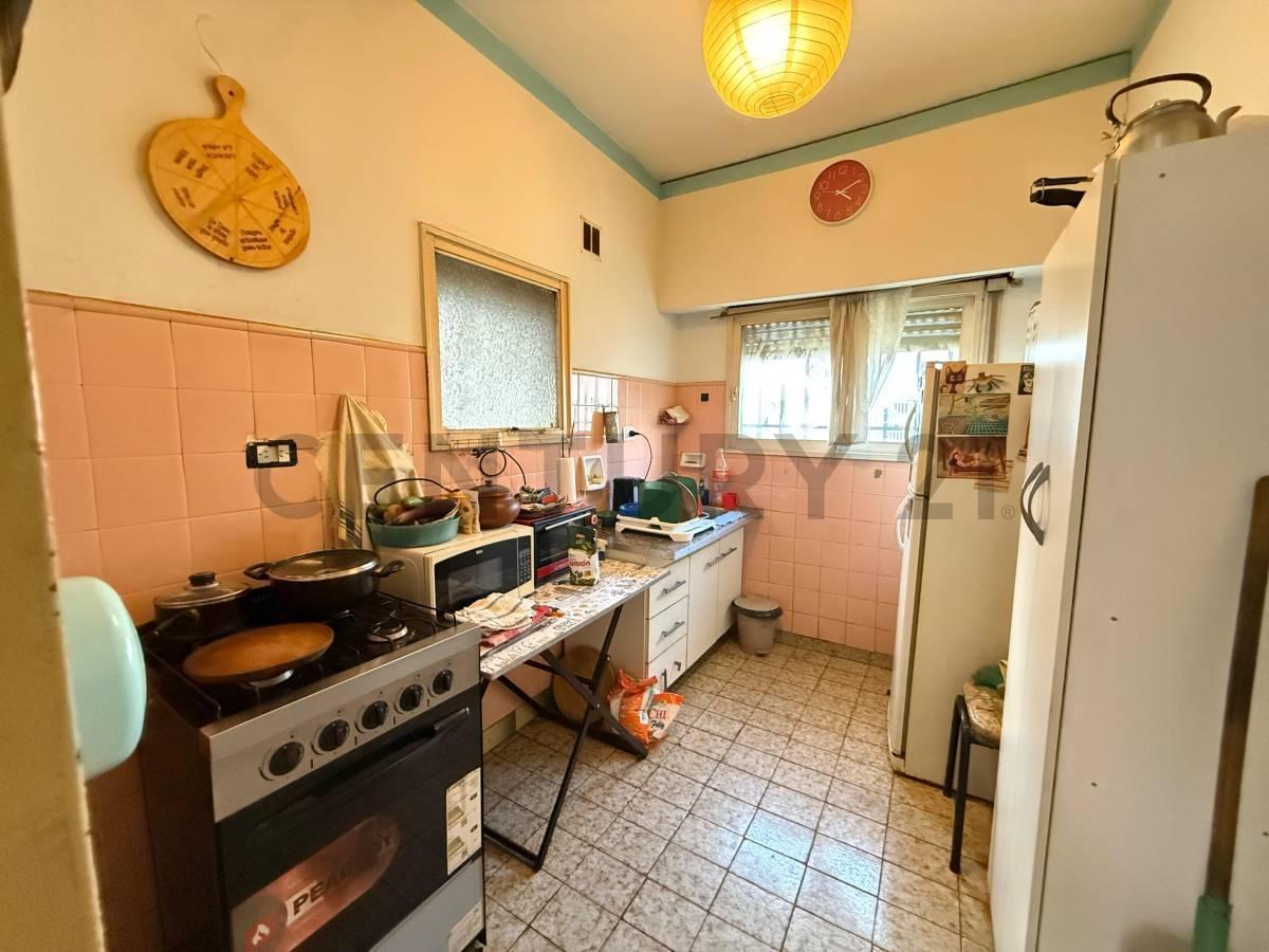 Foto de CASA EN VENTA A REMODELAR EN MATADEROS, imagen 1