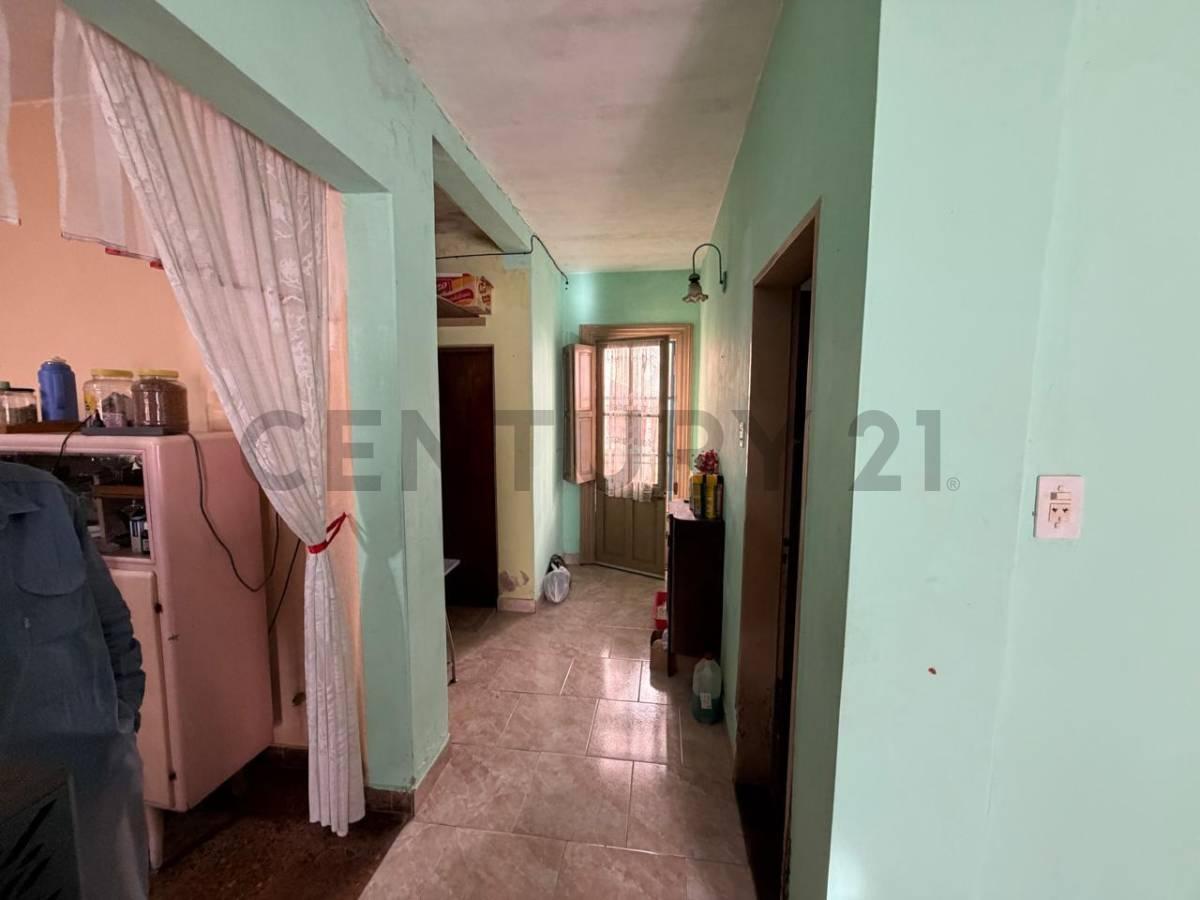 Foto de Oportunidad en Valentín Alsina – 3 ambientes con terraza y cochera, imagen 2