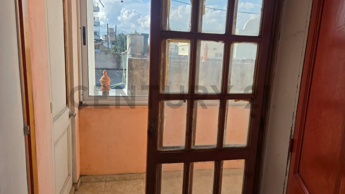 Foto de VENTA PH 4 Ambientes en Lanús Oeste – 2 Plantas con Patio, imagen 5