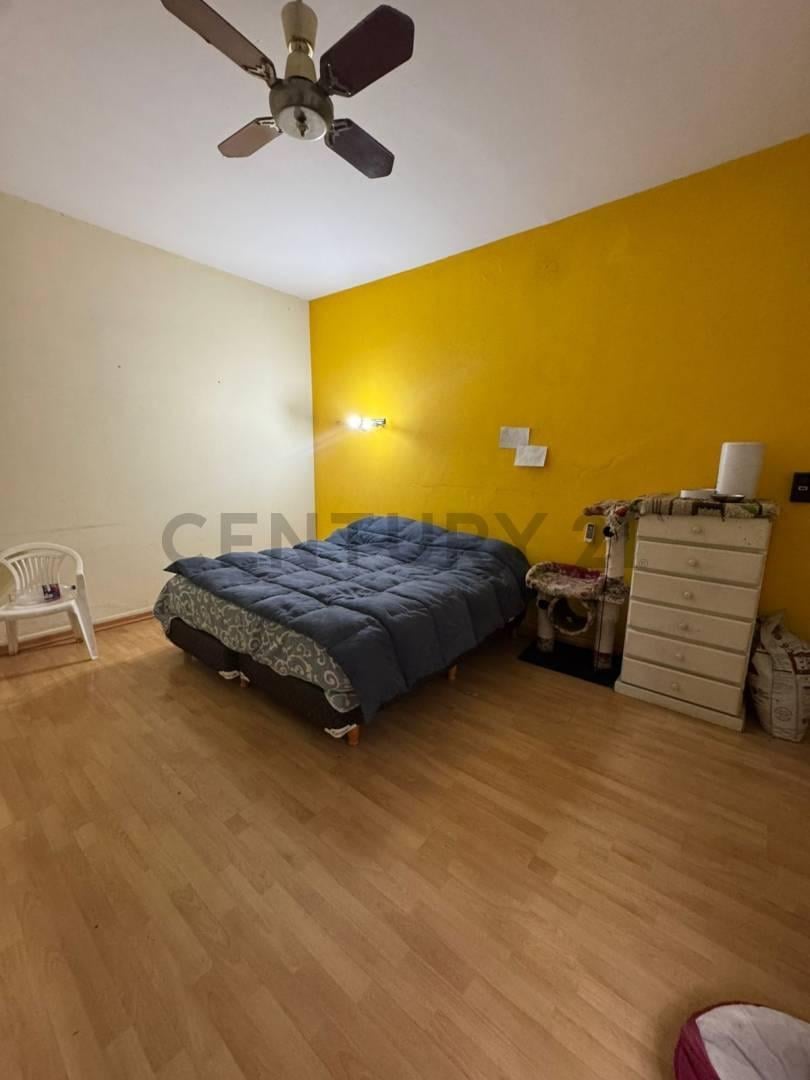 Foto de VENTA DE CASA 5 AMBIENTES CON PISCINA EN TURDERA, imagen 5