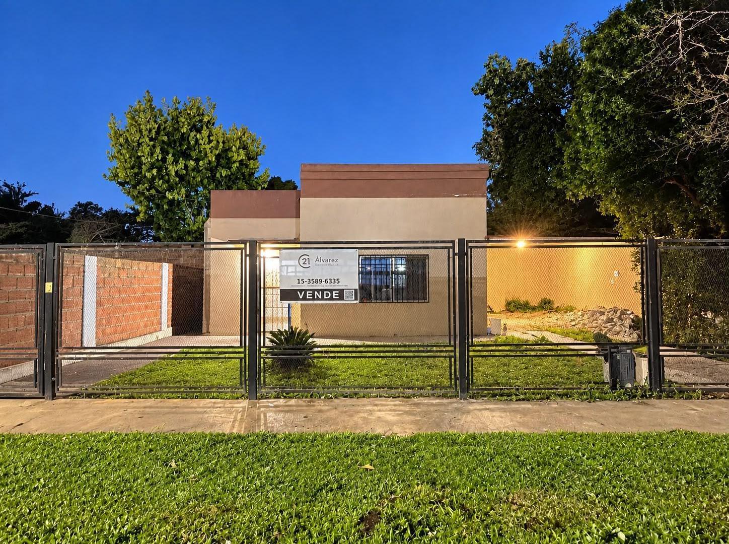 Foto de Casa en venta con Piscina - Glew, imagen 2