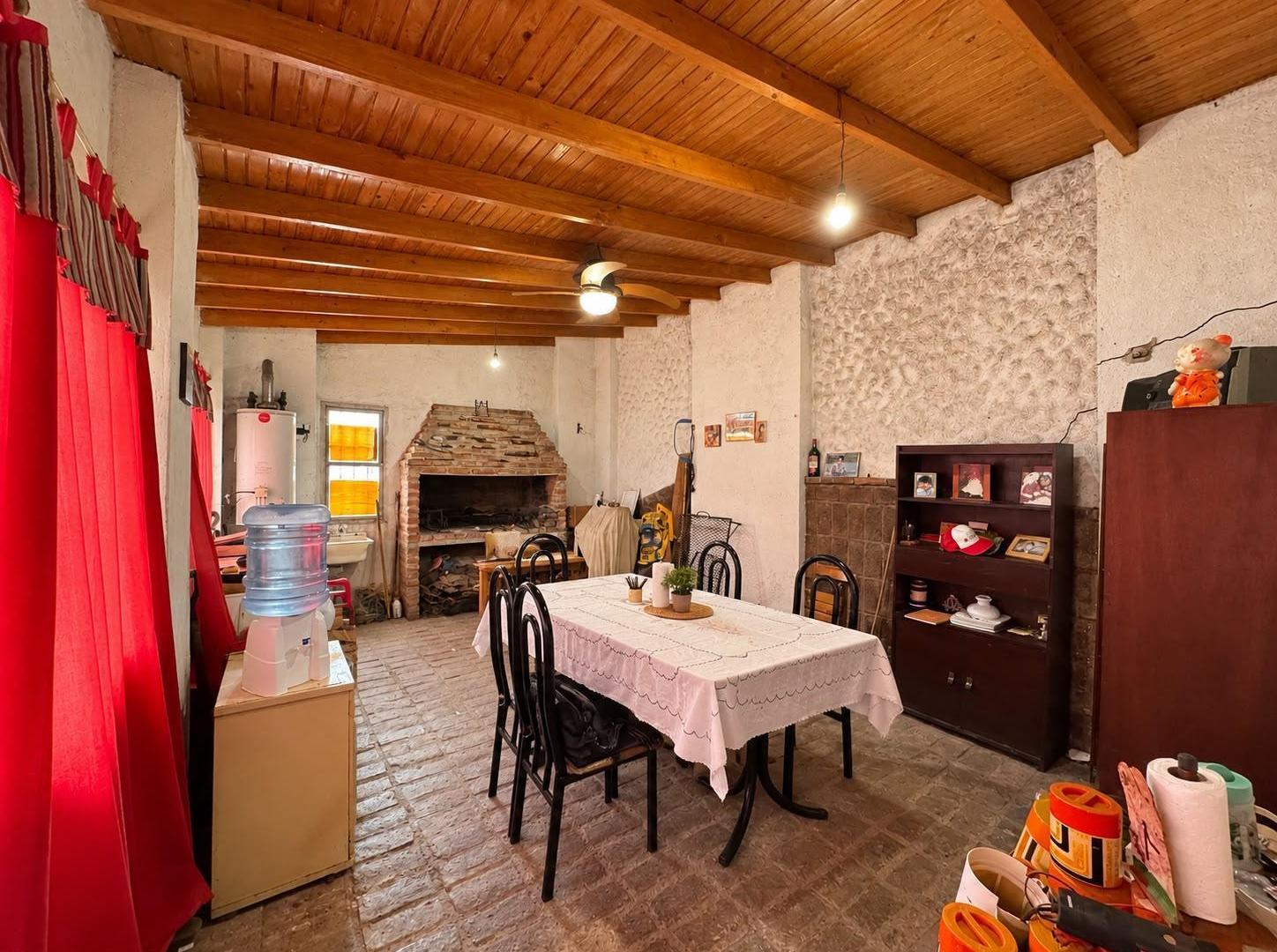 Foto de Casa en venta con Piscina - Glew, imagen 1