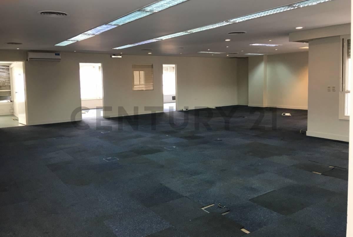 Foto de ALQUILER OFICINA EN 3° PISO, A METROS DE PEATONAL FLORIDA, imagen 4
