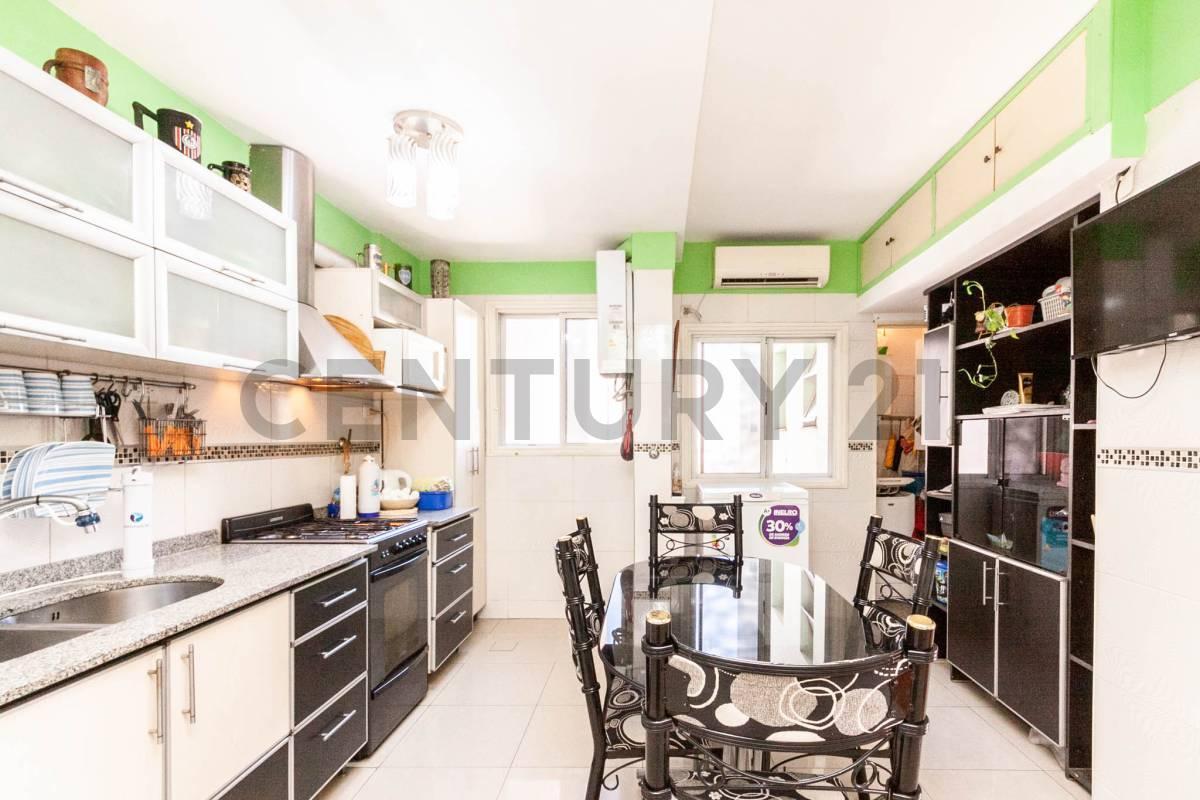 Foto de VENTA DEPARTAMENTO 3 AMBIENTES CON BALCON CENTRO LANUS, imagen 4